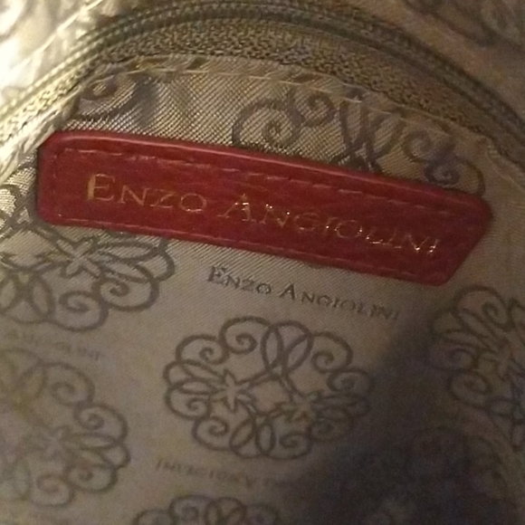 Enzio Angiolini crossbody bag in maroon color - Picture 6 of 8